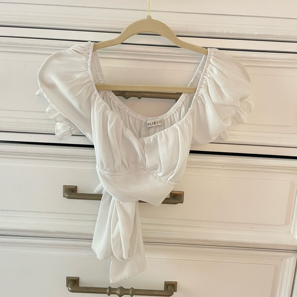 White tie crop tank size small